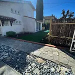 Comme A La Maison - 2 Et 1 Salon לינה וארוחת בוקר 3*