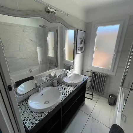 Comme A La Maison - 2 Et 1 Salon Bed & Breakfast Carcassonne